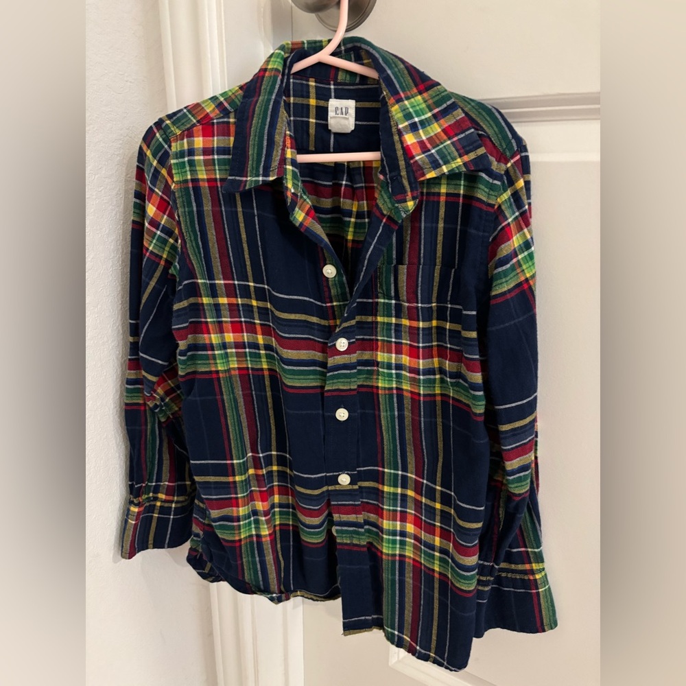 GAP Kids Navy and Multicolor Plaid Button Down Shirt - size S (6-7)